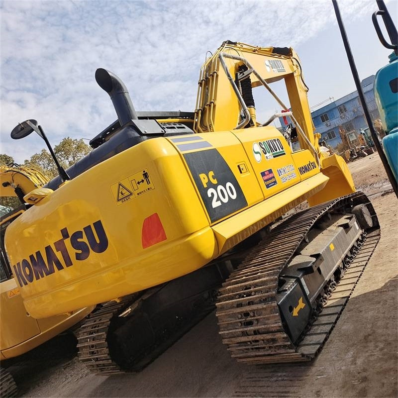 Komatsu PC 200 - Crawler excavator: picture 2 Komatsu PC 200 - Crawler excavator: picture 2