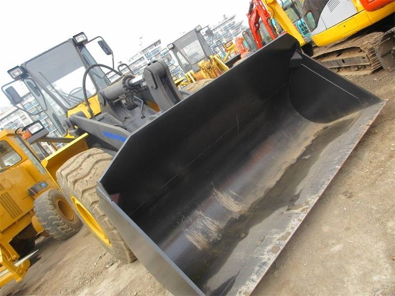Komatsu WA 380 - Wheel loader: picture 4 Komatsu WA 380 - Wheel loader: picture 4