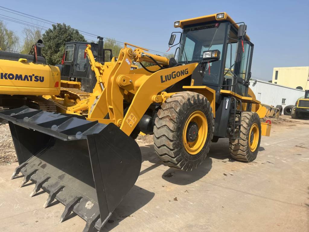 LiuGong CLG 835 - Wheel loader: picture 1 LiuGong CLG 835 - Wheel loader: picture 1