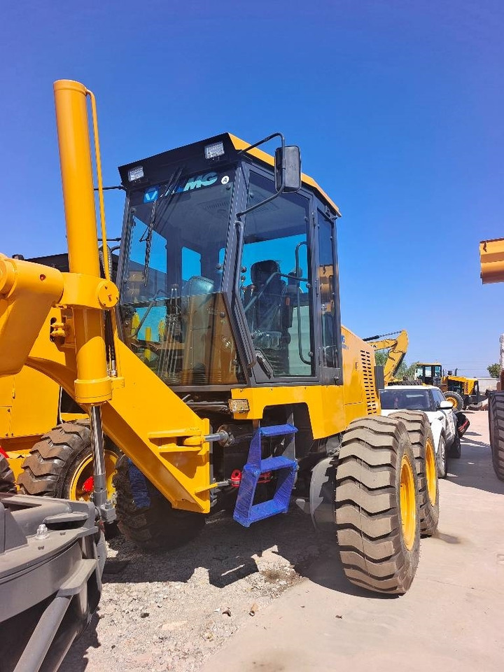 XCMG GR 180 - Grader: picture 4 XCMG GR 180 - Grader: picture 4