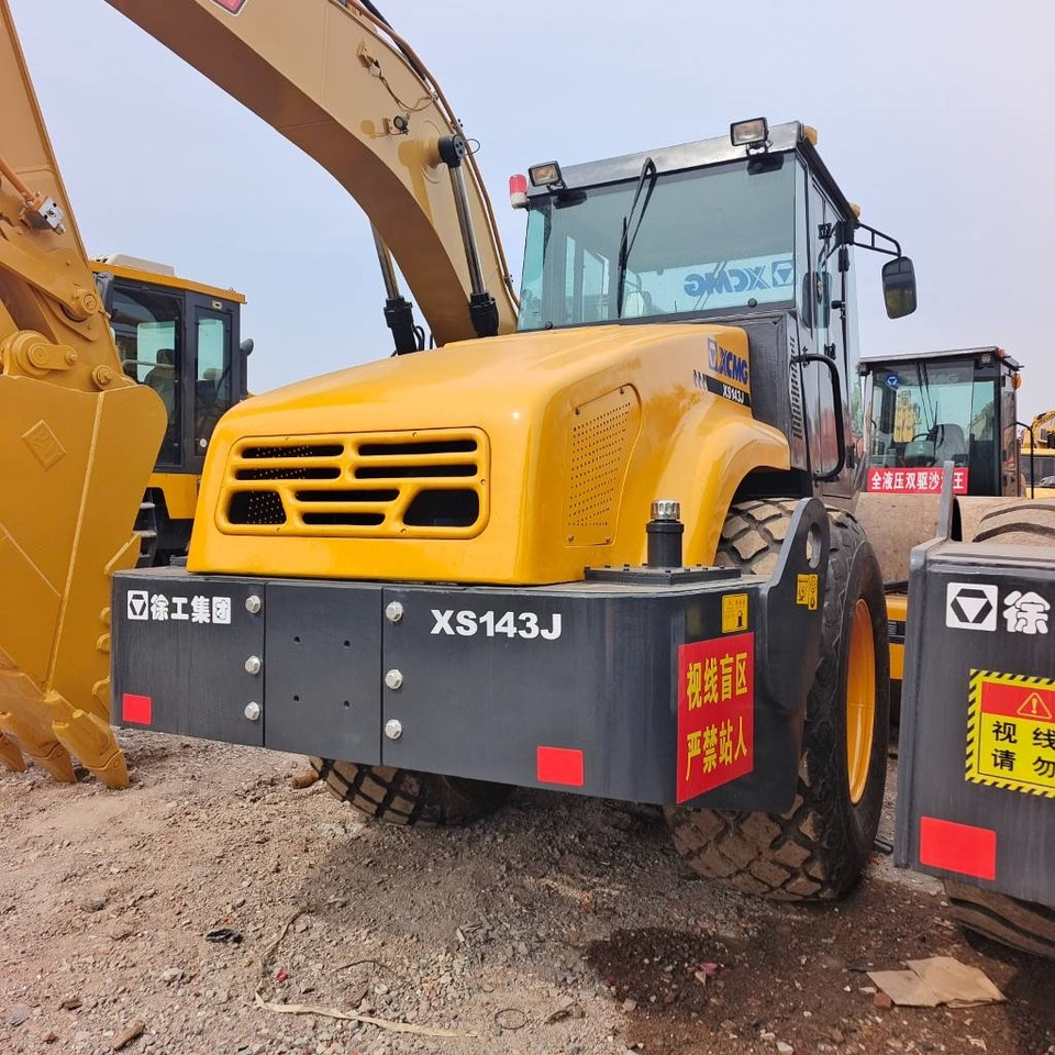 Compactor XCMG XS 143 J: picture 13 Compactor XCMG XS 143 J: picture 13