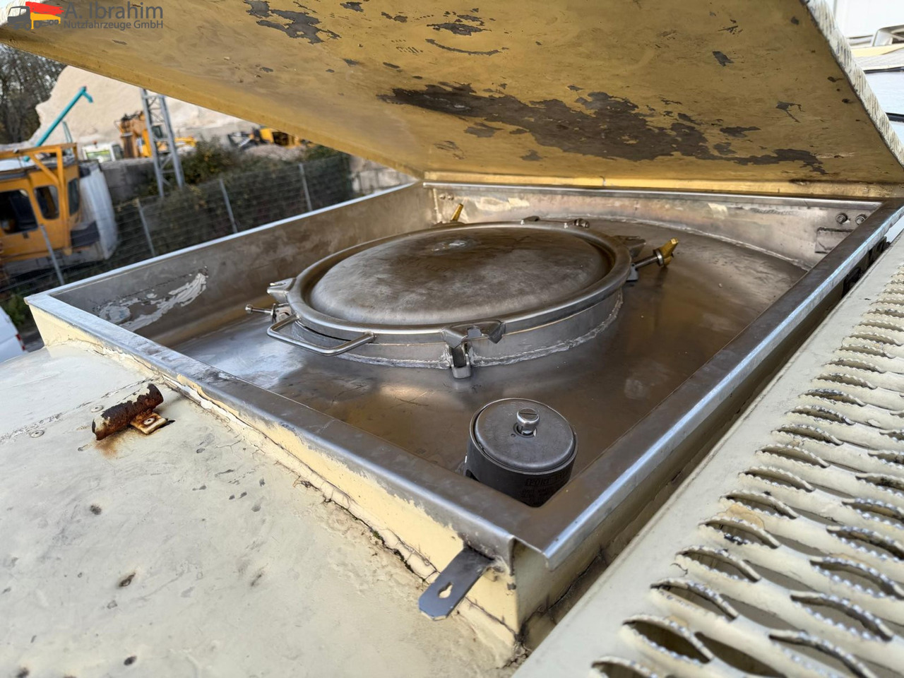 Feldbinder Lebensmittel Tank Container 26500 L | 2 Kammern | Heizung | 20 ft | Edelstahl - Tanker semi-trailer: picture 5 Feldbinder Lebensmittel Tank Container 26500 L | 2 Kammern | Heizung | 20 ft | Edelstahl - Tanker semi-trailer: picture 5