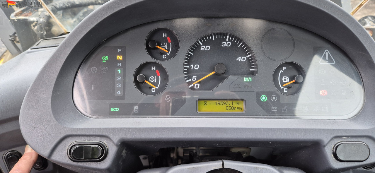 Komatsu WA 250 Zustand technisch ok, optisch 3-4 Unterlagen vorhanden - Wheel loader: picture 3 Komatsu WA 250 Zustand technisch ok, optisch 3-4 Unterlagen vorhanden - Wheel loader: picture 3