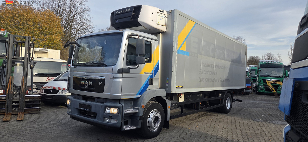 MAN TGM 18.290 Carrier Supra 950 U | LBW | 2 Kammer MT | Schneeketten - Refrigerated truck: picture 1 MAN TGM 18.290 Carrier Supra 950 U | LBW | 2 Kammer MT | Schneeketten - Refrigerated truck: picture 1