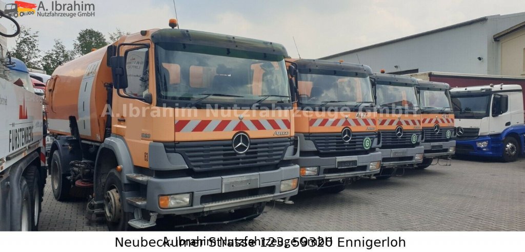 Mercedes-Benz 1823 DB 1823,Optifant 70, 3677 h Betriebsst., 2 Motors, 3 Pedals - Road sweeper: picture 3 Mercedes-Benz 1823 DB 1823,Optifant 70, 3677 h Betriebsst., 2 Motors, 3 Pedals - Road sweeper: picture 3