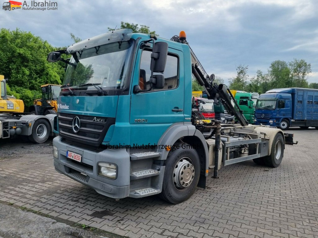 Mercedes-Benz 1824  DB 1824 Kipphydraulik, Kran MKG - Tipper, Crane truck: picture 1 Mercedes-Benz 1824  DB 1824 Kipphydraulik, Kran MKG - Tipper, Crane truck: picture 1