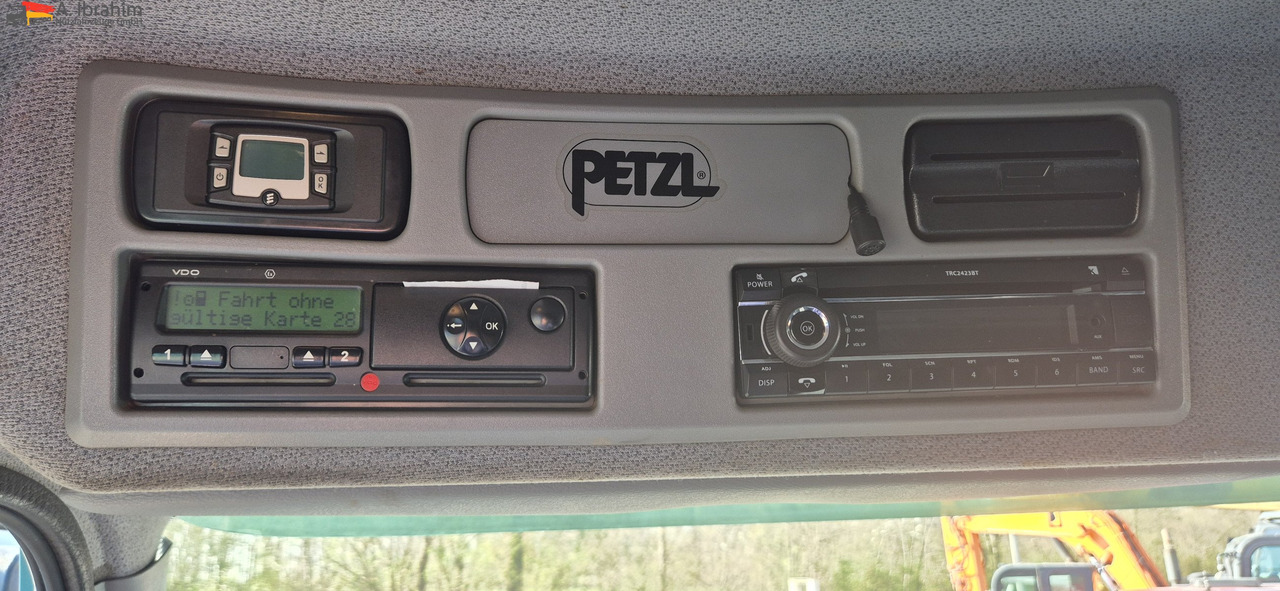 Mercedes-Benz 1824 Kipper Kran, Edelstahlaufbau Tierentsorgung - Tipper, Crane truck: picture 3 Mercedes-Benz 1824 Kipper Kran, Edelstahlaufbau Tierentsorgung - Tipper, Crane truck: picture 3