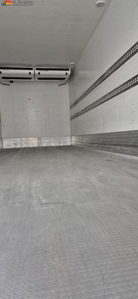 Mercedes-Benz 1830L Thermoking UT1200 - Refrigerated truck: picture 5 Mercedes-Benz 1830L Thermoking UT1200 - Refrigerated truck: picture 5