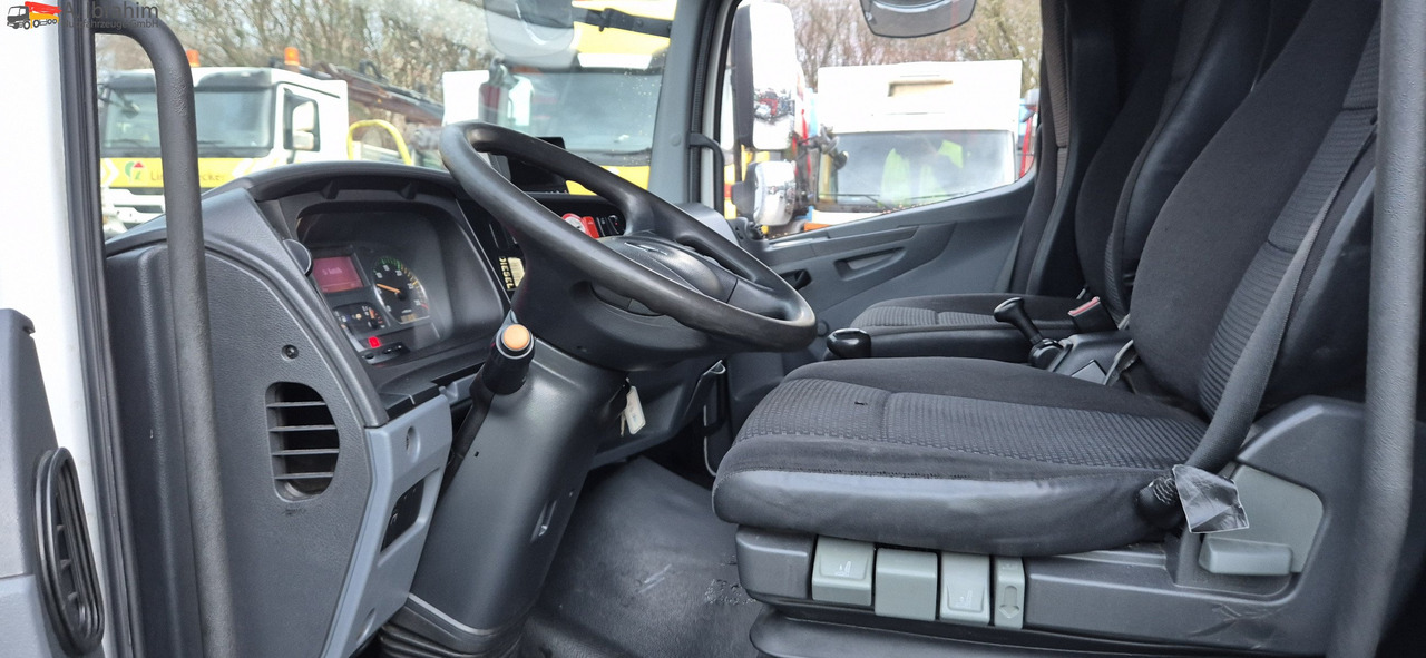 Mercedes-Benz 816L LBW, Blatt gefedert - Closed box van: picture 5 Mercedes-Benz 816L LBW, Blatt gefedert - Closed box van: picture 5