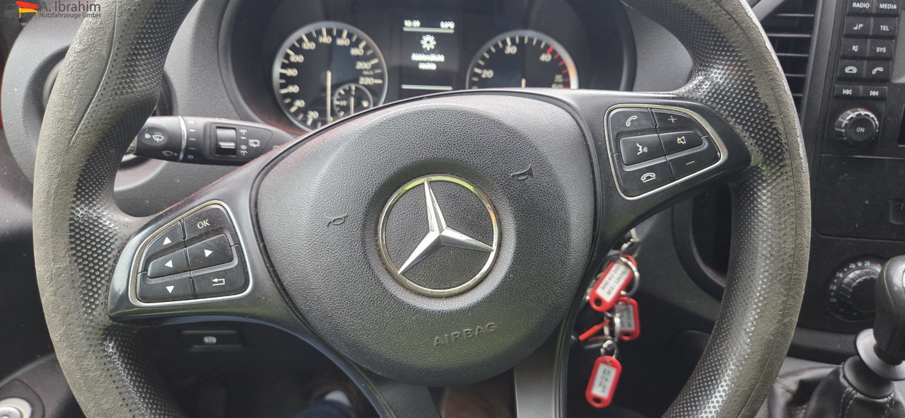 Mercedes-Benz Vito Tourer BF 3-GST Zeichen Anlage 3050 kg zzGw - Food truck: picture 5 Mercedes-Benz Vito Tourer BF 3-GST Zeichen Anlage 3050 kg zzGw - Food truck: picture 5