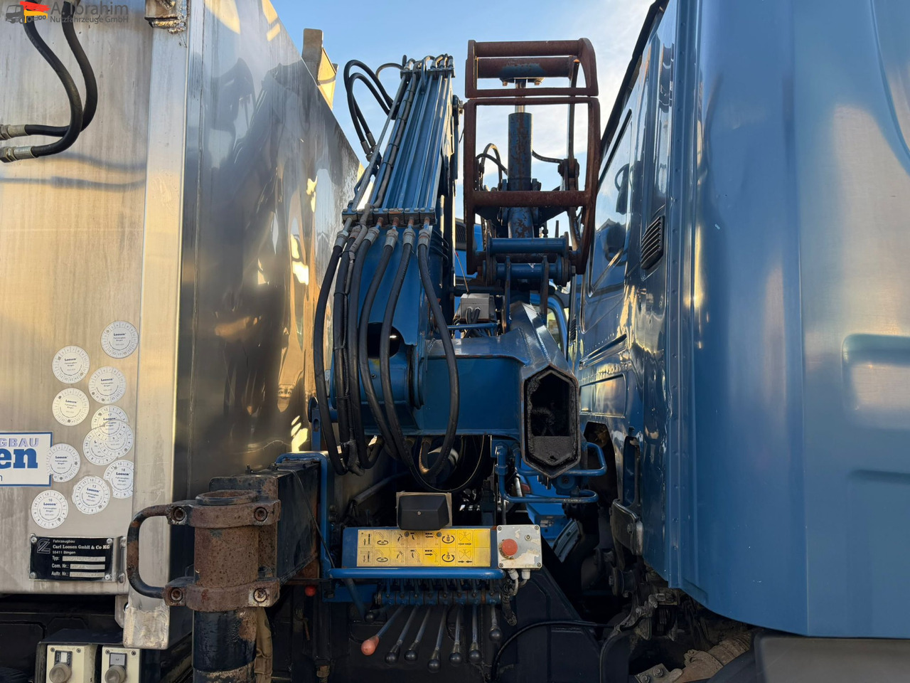 Scania B4X2 Edelstahlkipper für Tierkörperbeseitigung Kran MKG - Refuse truck: picture 5 Scania B4X2 Edelstahlkipper für Tierkörperbeseitigung Kran MKG - Refuse truck: picture 5