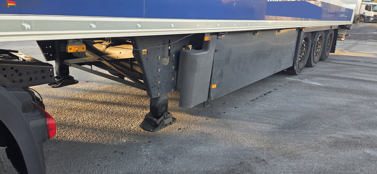 Schmitz Cargobull SKO24 | SCB*S3B | 39t | -30°C | Lift-Achse | Scheibenbremse - Refrigerated semi-trailer: picture 2 Schmitz Cargobull SKO24 | SCB*S3B | 39t | -30°C | Lift-Achse | Scheibenbremse - Refrigerated semi-trailer: picture 2