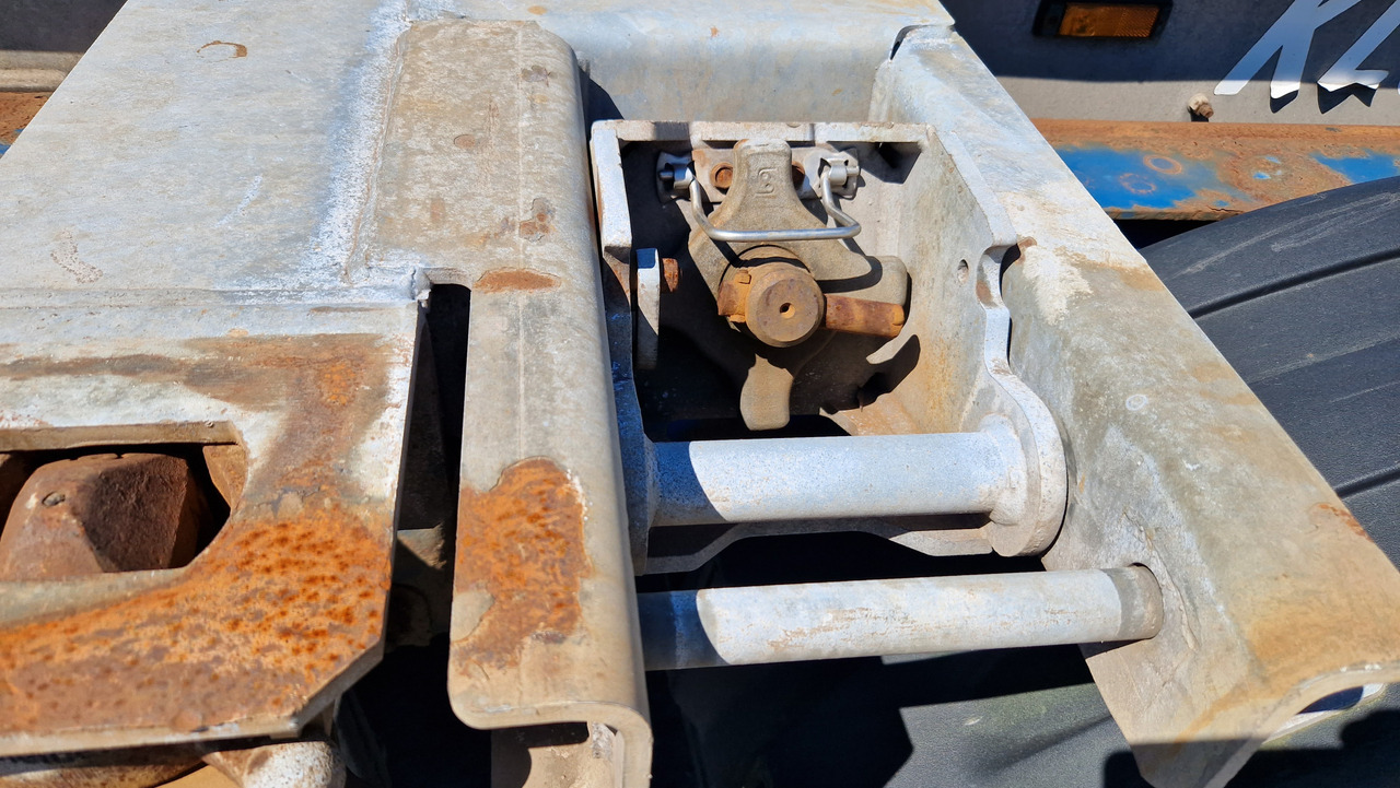 Schmitz SCF 24G Slider - Container transporter/ Swap body semi-trailer: picture 3 Schmitz SCF 24G Slider - Container transporter/ Swap body semi-trailer: picture 3