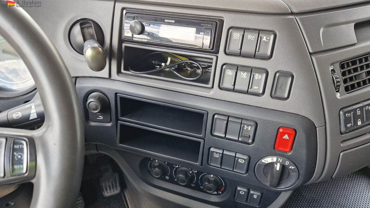 Daf XF460 Superspacecab, 2x Tank, Retarder - Tractor unit: picture 3 Daf XF460 Superspacecab, 2x Tank, Retarder - Tractor unit: picture 3