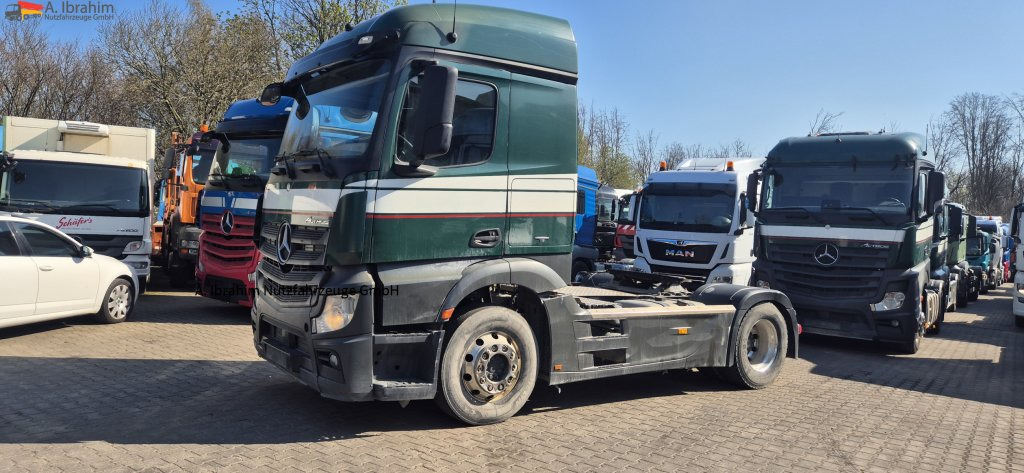 Mercedes-Benz 1840 Actros, 3x vorhanden, identisch - Tractor unit: picture 1 Mercedes-Benz 1840 Actros, 3x vorhanden, identisch - Tractor unit: picture 1