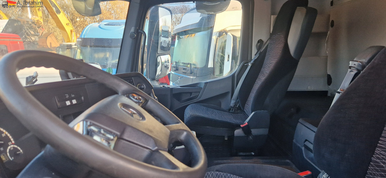 Mercedes-Benz 2643 6x4, Blatt Luft, scheckheft Mercedes , Kipphydraulik - Tractor unit: picture 2 Mercedes-Benz 2643 6x4, Blatt Luft, scheckheft Mercedes , Kipphydraulik - Tractor unit: picture 2