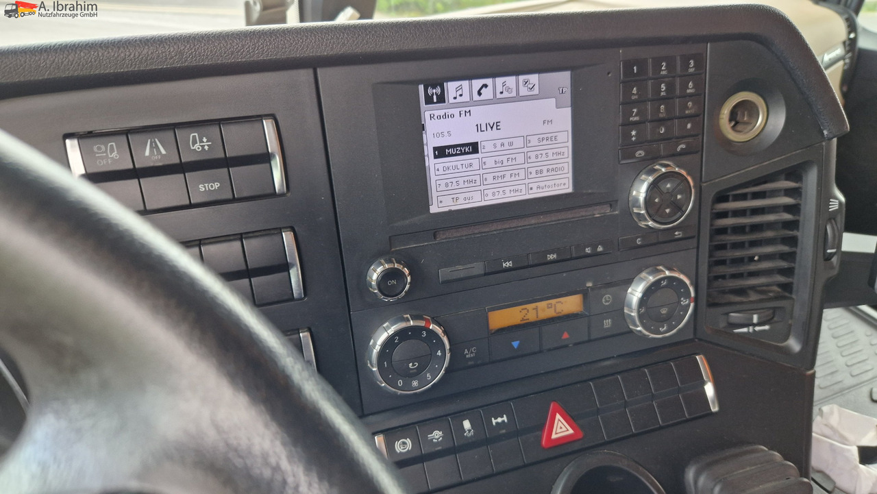 Mercedes-Benz DB 1842, Kipphydraulik - Tractor unit: picture 5 Mercedes-Benz DB 1842, Kipphydraulik - Tractor unit: picture 5