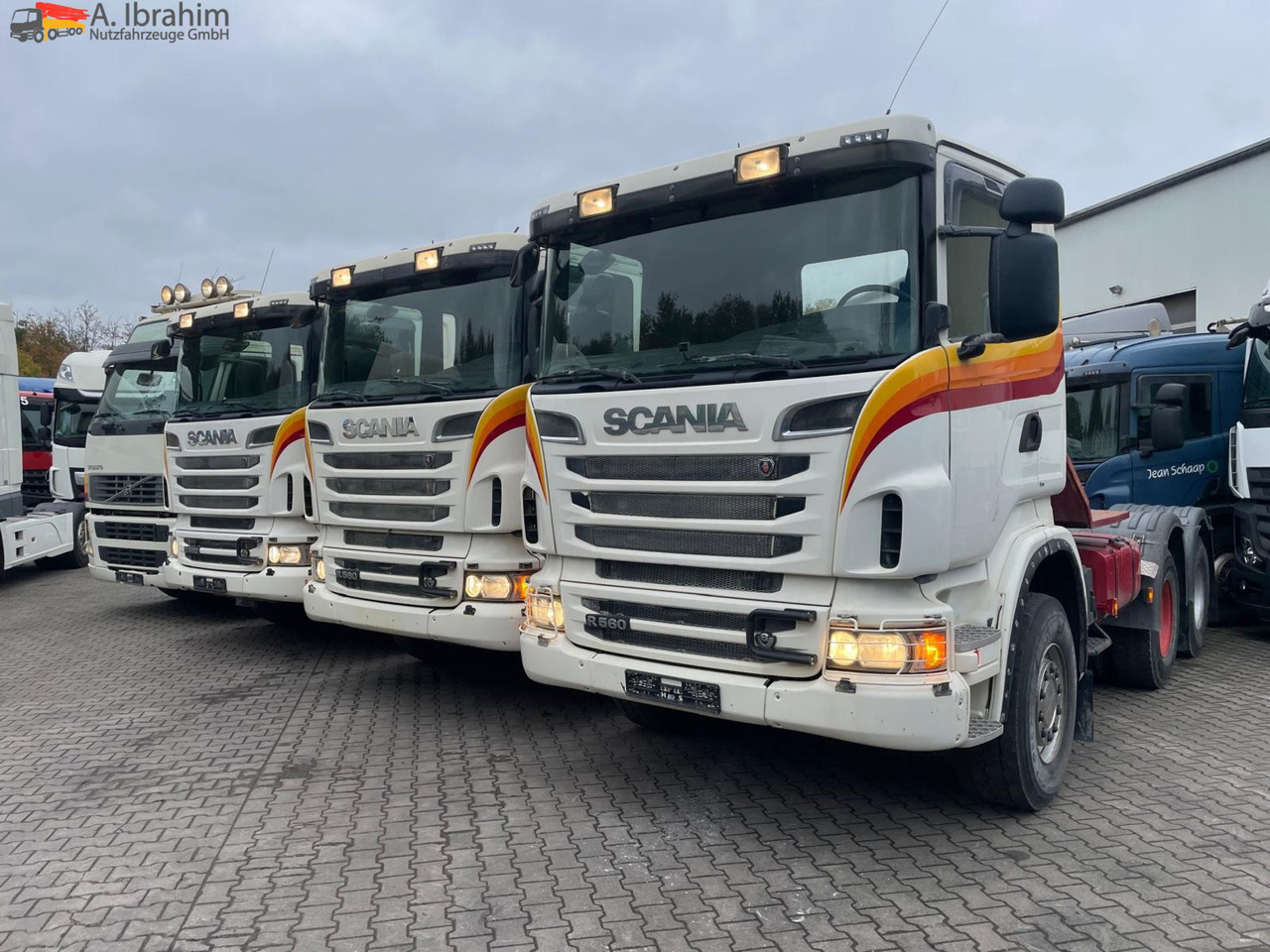 Scania R560 | 6x4 | V8 | Blatt   Blatt | Schaltgetriebe 3x identisch vorhanden - Tractor unit: picture 1 Scania R560 | 6x4 | V8 | Blatt   Blatt | Schaltgetriebe 3x identisch vorhanden - Tractor unit: picture 1