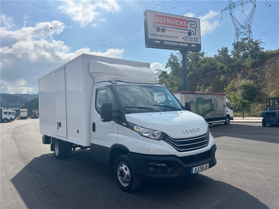 Iveco 35C16HA8 - Closed box van: picture 3 Iveco 35C16HA8 - Closed box van: picture 3