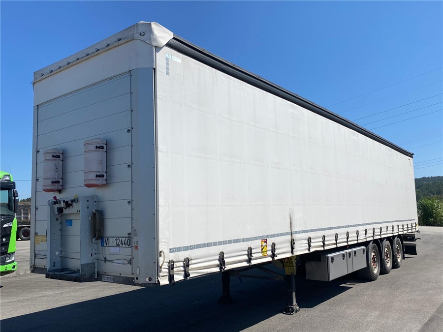 SCHMITZ CARGOBULL SCB-S3T - Curtainsider semi-trailer: picture 1 SCHMITZ CARGOBULL SCB-S3T - Curtainsider semi-trailer: picture 1