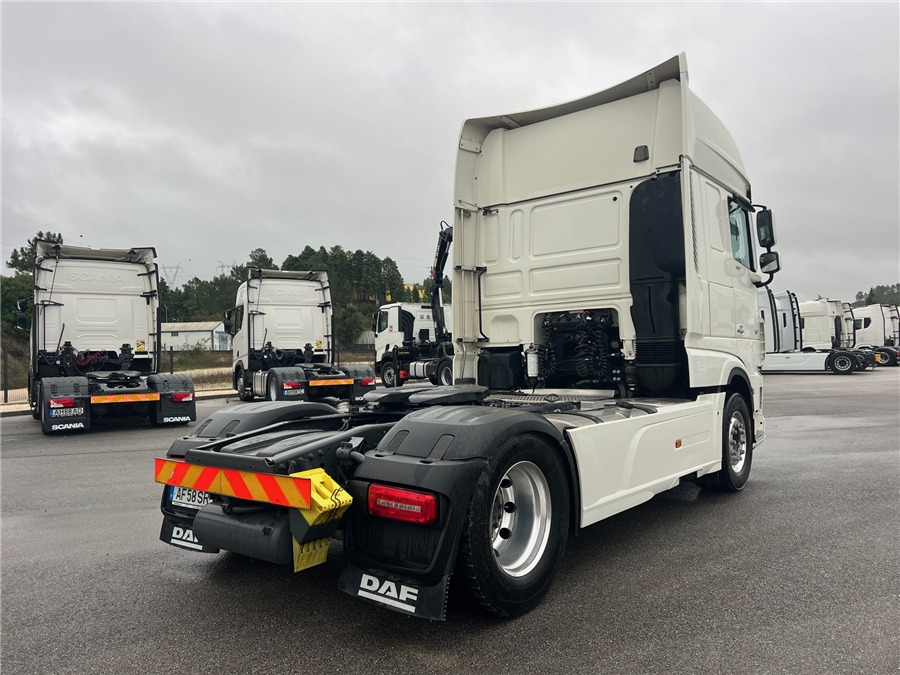DAF XF 530 Retarder / Airparkoll - Tractor unit: picture 4 DAF XF 530 Retarder / Airparkoll - Tractor unit: picture 4