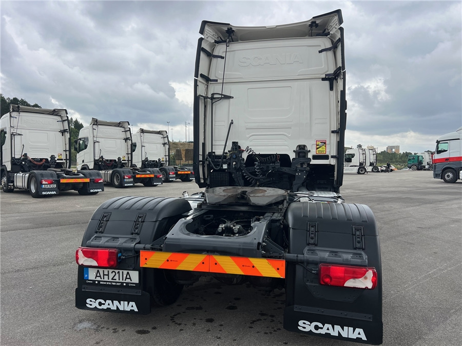 Scania R450 - Tractor unit: picture 5 Scania R450 - Tractor unit: picture 5