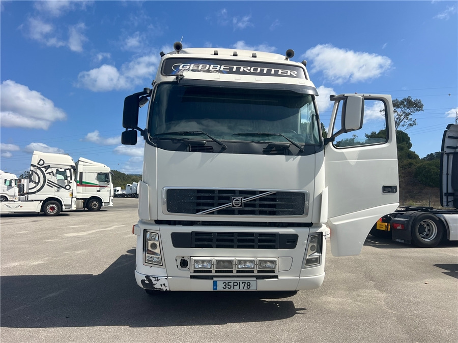 Volvo FH12-37 - Tractor unit: picture 3 Volvo FH12-37 - Tractor unit: picture 3