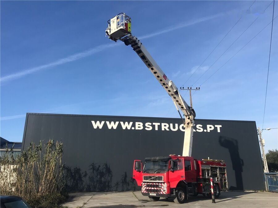 Fire engine Volvo FM 340: picture 1