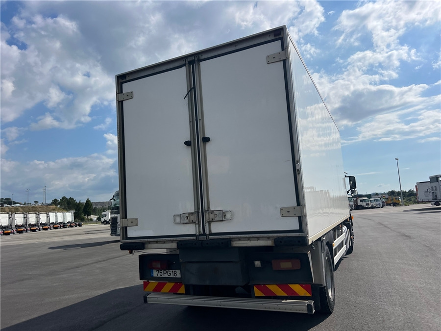 Volvo FM 9 - Refrigerated truck: picture 5 Volvo FM 9 - Refrigerated truck: picture 5