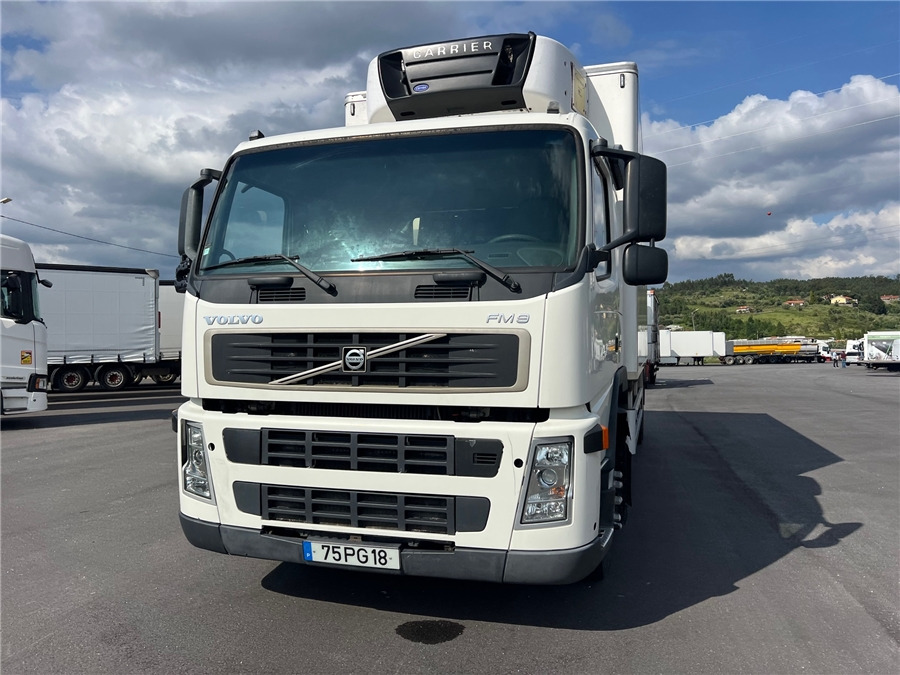 Volvo FM 9 - Refrigerated truck: picture 2 Volvo FM 9 - Refrigerated truck: picture 2
