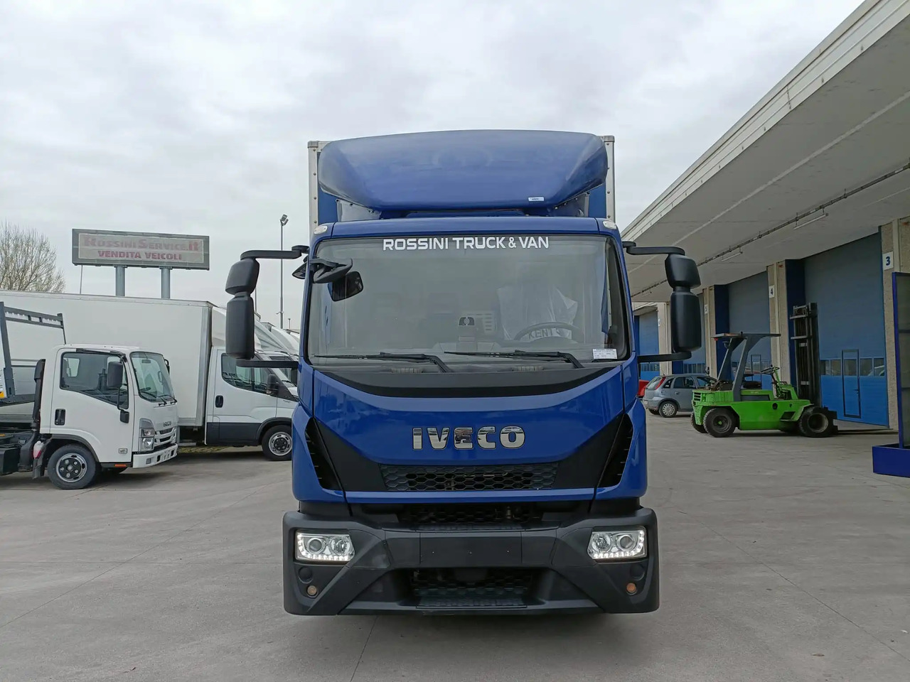 IVECO EUROCARGO 120E22 - Box truck: picture 5 IVECO EUROCARGO 120E22 - Box truck: picture 5