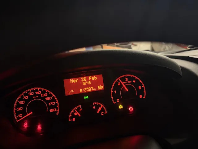 PEUGEOT BOXER FURGONE STANDARD - Panel van: picture 4 PEUGEOT BOXER FURGONE STANDARD - Panel van: picture 4