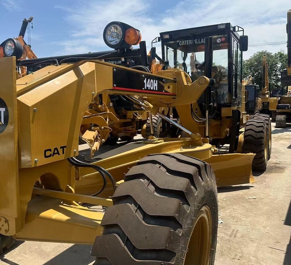 Caterpillar 140H - Grader: picture 3 Caterpillar 140H - Grader: picture 3