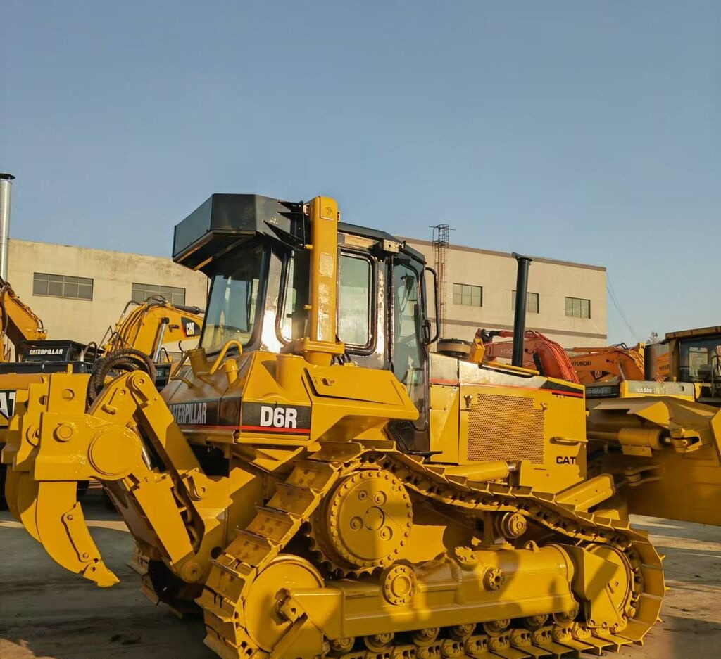 Caterpillar D6R - Bulldozer: picture 2 Caterpillar D6R - Bulldozer: picture 2