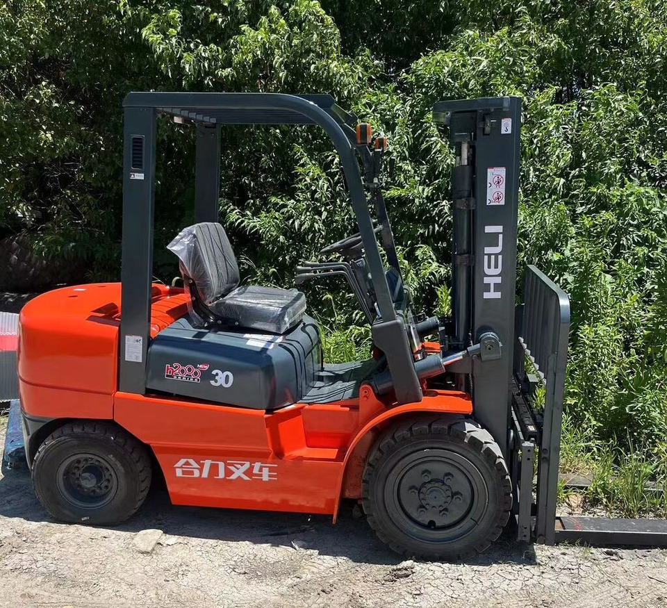 Heli K30 - Diesel forklift: picture 1 Heli K30 - Diesel forklift: picture 1