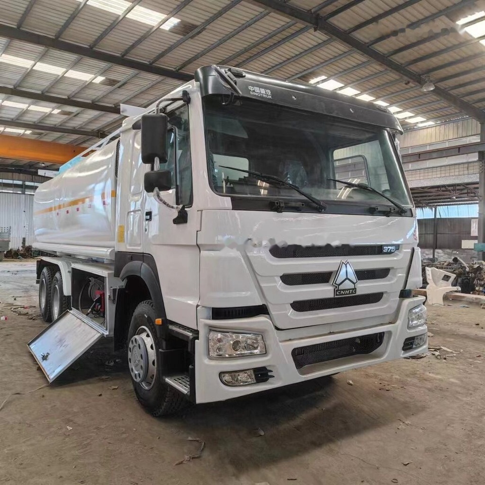 Howo 375 - Tanker truck: picture 1 Howo 375 - Tanker truck: picture 1