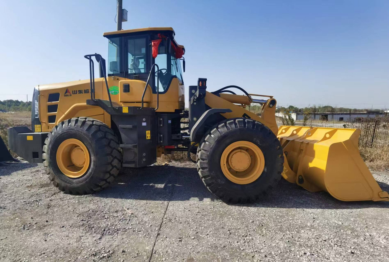 SDLG L956F - Wheel loader: picture 3 SDLG L956F - Wheel loader: picture 3