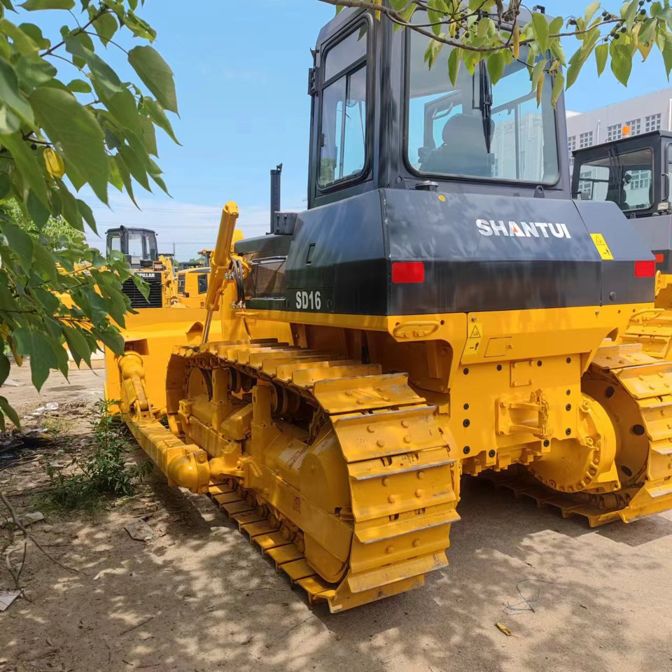 Shantui SD16 - Bulldozer: picture 1 Shantui SD16 - Bulldozer: picture 1