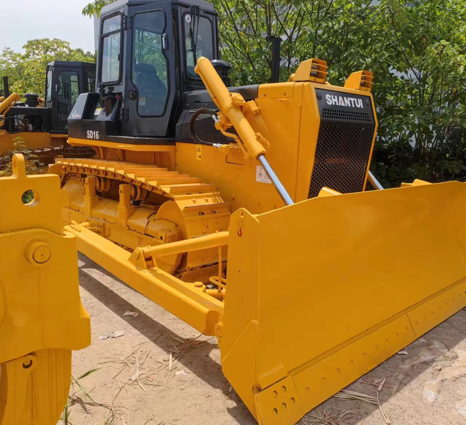 Shantui SD16 - Bulldozer: picture 2 Shantui SD16 - Bulldozer: picture 2