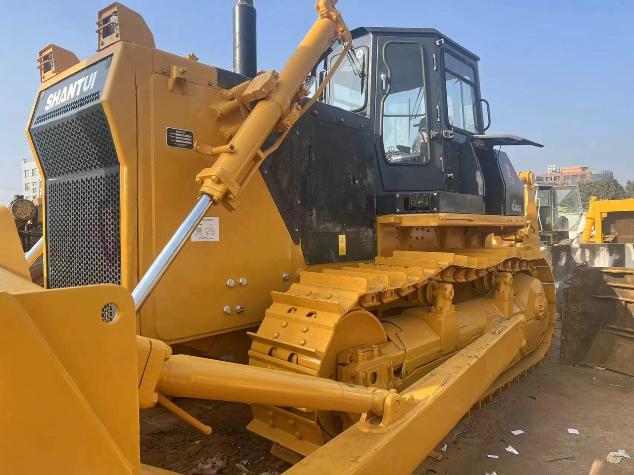 Shantui SD32 - Bulldozer: picture 3 Shantui SD32 - Bulldozer: picture 3