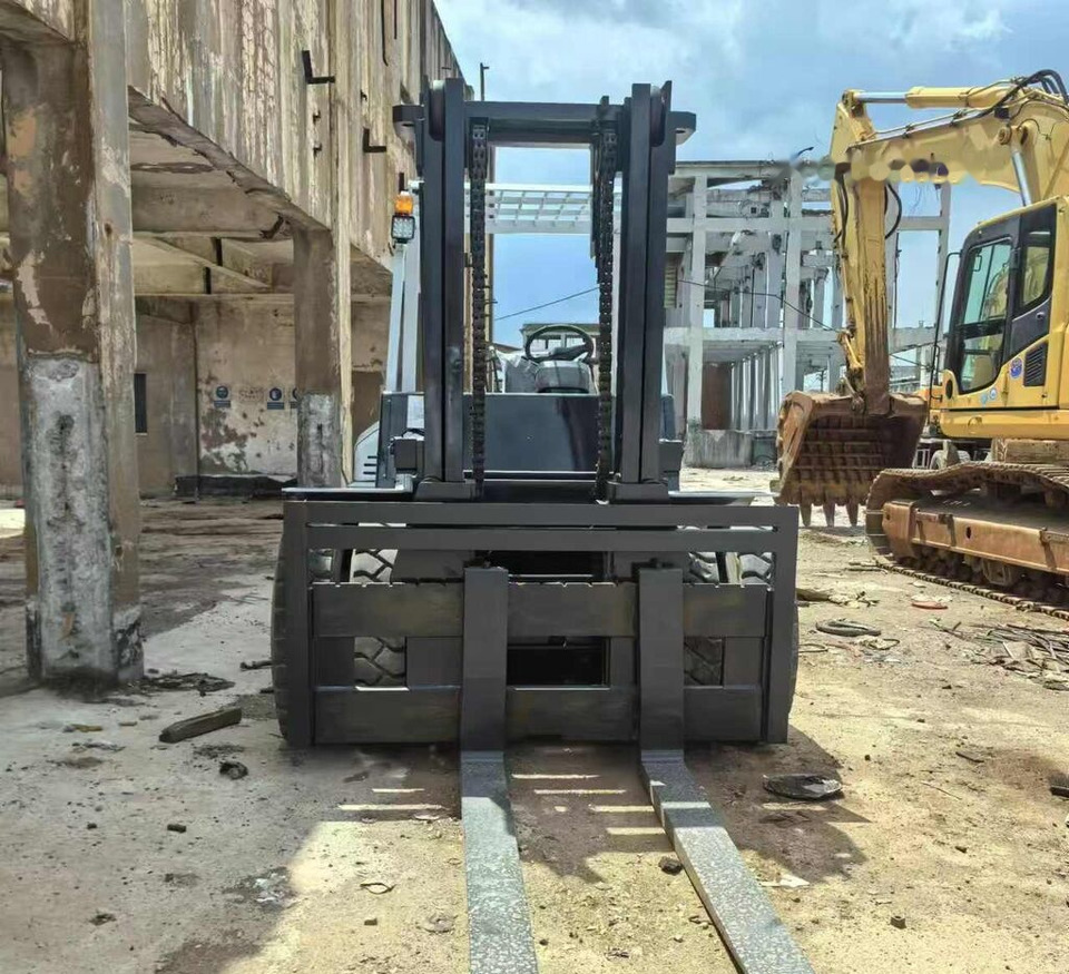 Diesel forklift TCM FD100: picture 7 Diesel forklift TCM FD100: picture 7