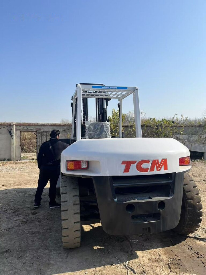TCM FD100 - Diesel forklift: picture 3 TCM FD100 - Diesel forklift: picture 3