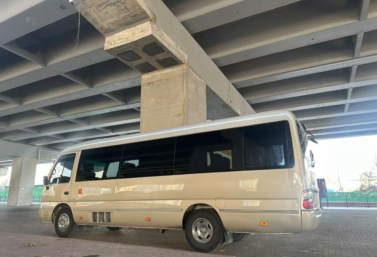 Toyota 1HZ - Suburban bus: picture 1 Toyota 1HZ - Suburban bus: picture 1