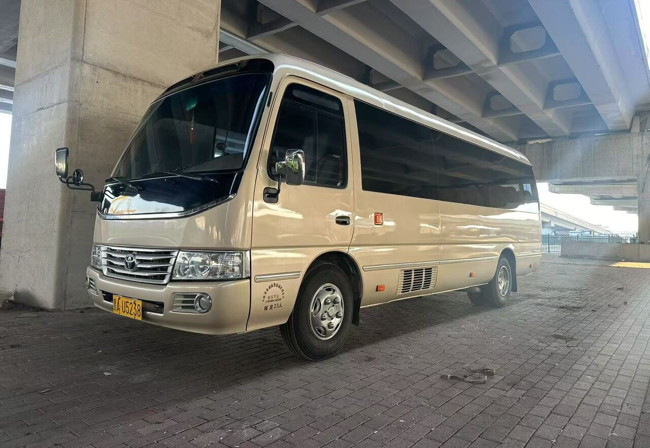 Toyota 1HZ - Suburban bus: picture 4 Toyota 1HZ - Suburban bus: picture 4