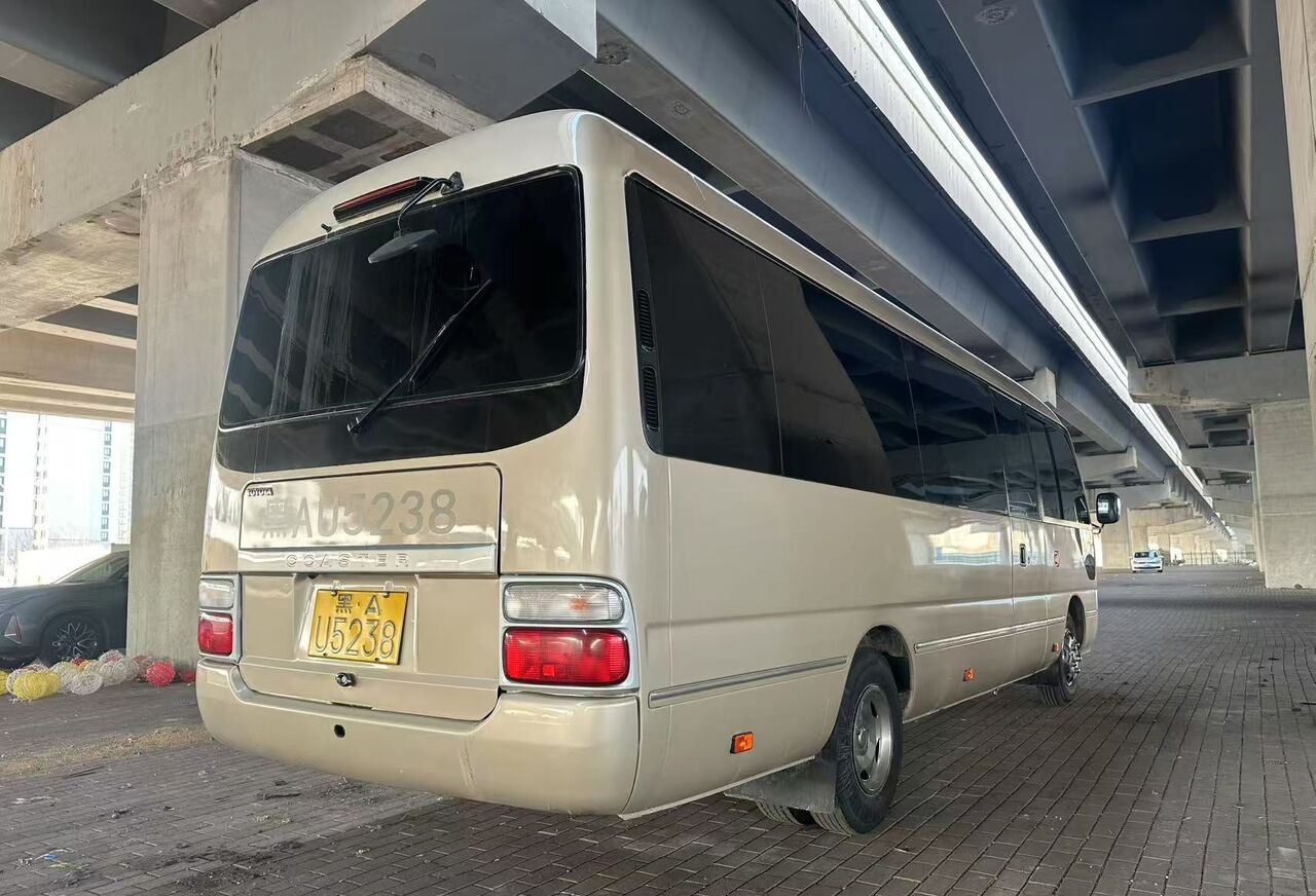 Toyota - Suburban bus: picture 2 Toyota - Suburban bus: picture 2