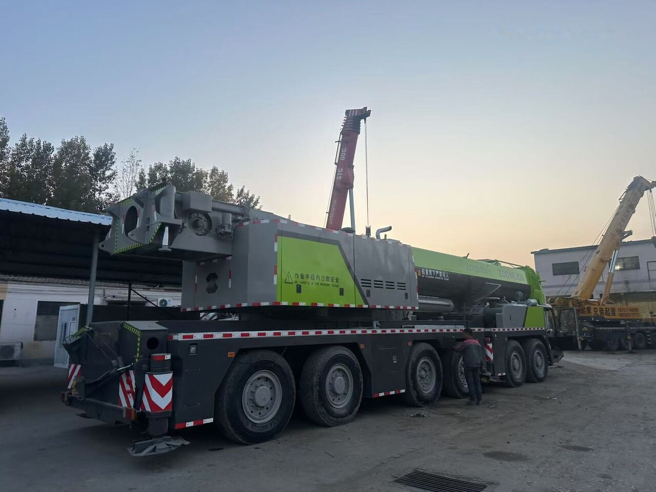 Zoomlion ZTC2000V - Mobile crane: picture 1 Zoomlion ZTC2000V - Mobile crane: picture 1