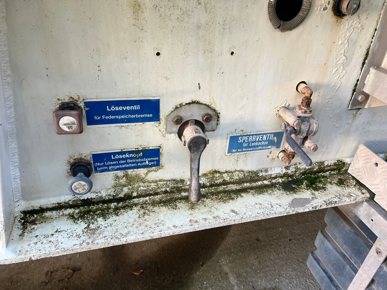 Feldbinder EUT 46,3 - Silo semi-trailer: picture 2 Feldbinder EUT 46,3 - Silo semi-trailer: picture 2