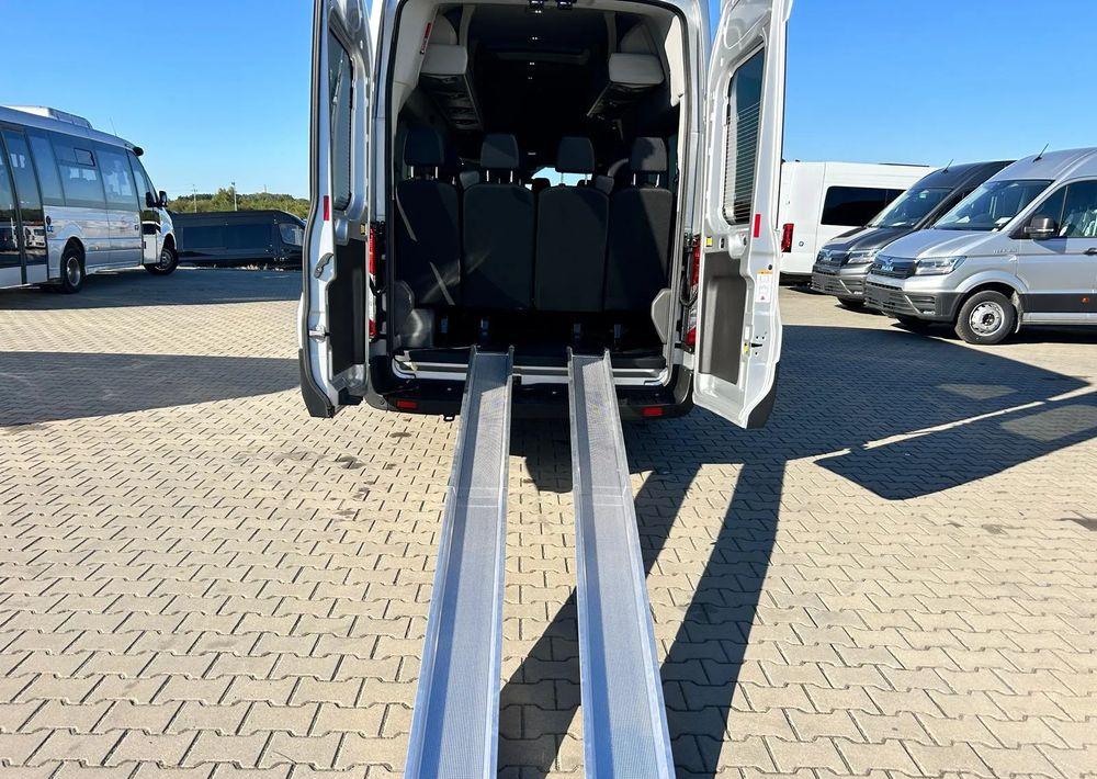 Ford Transit - Minibus, People carrier: picture 5 Ford Transit - Minibus, People carrier: picture 5