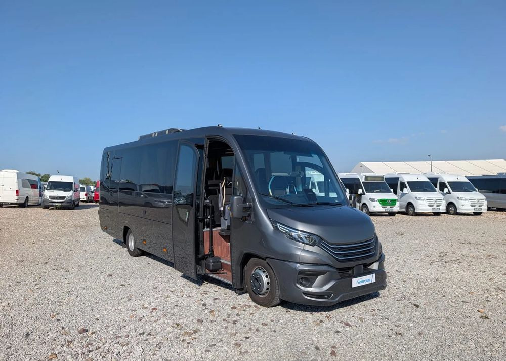 Iveco Daily 70C21 - Minibus, People carrier: picture 1 Iveco Daily 70C21 - Minibus, People carrier: picture 1