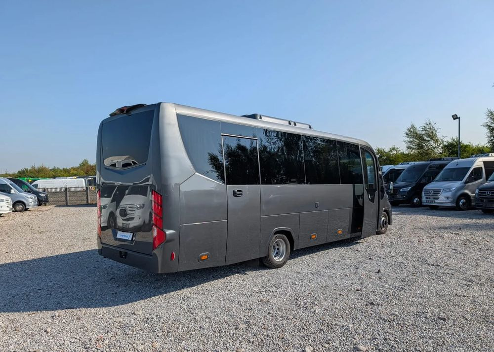 Iveco Daily 70C21 - Minibus, People carrier: picture 4 Iveco Daily 70C21 - Minibus, People carrier: picture 4